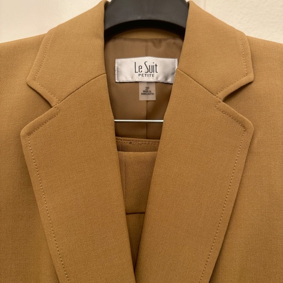 Le Suit Petite size 2 Pant Suit NWT - Picture 4 of 5